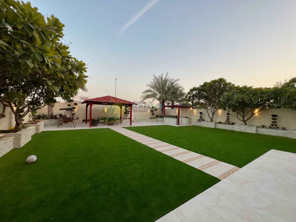 jumeirah park landscaped by best landscaping company in dubai