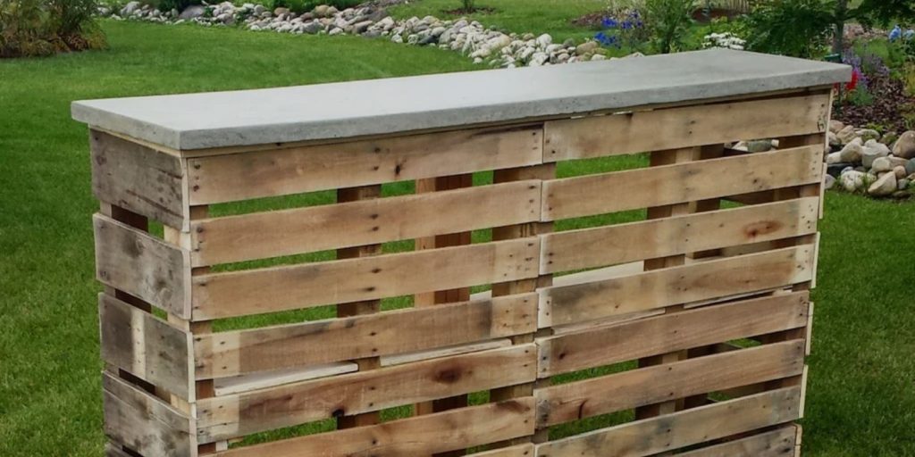 DIY Pallet Bar Ideas