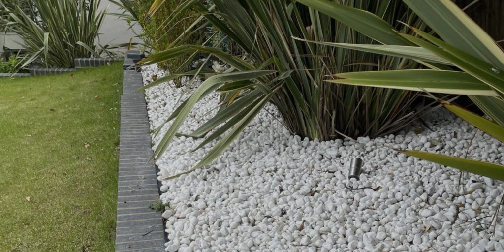 Rock Stone Flower Bed Edging