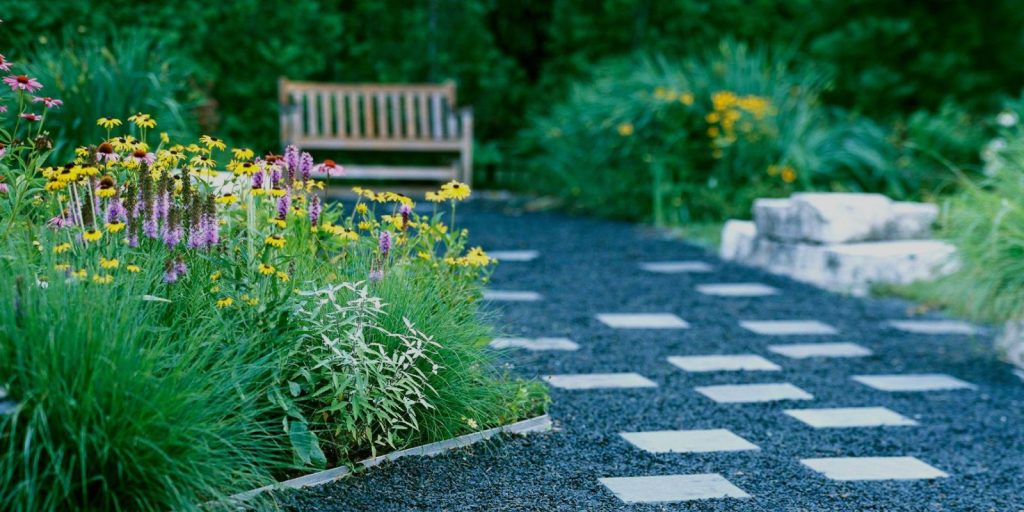 Small flower bed ideas for pathways